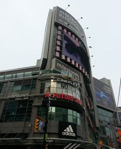 10 Dundas East
